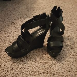 Black Wedges